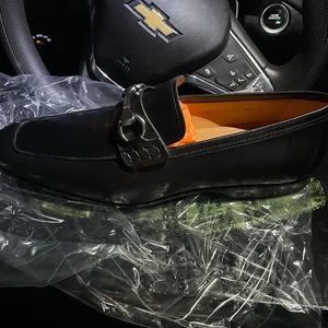 Brand New never been worn. Wife got wrong size